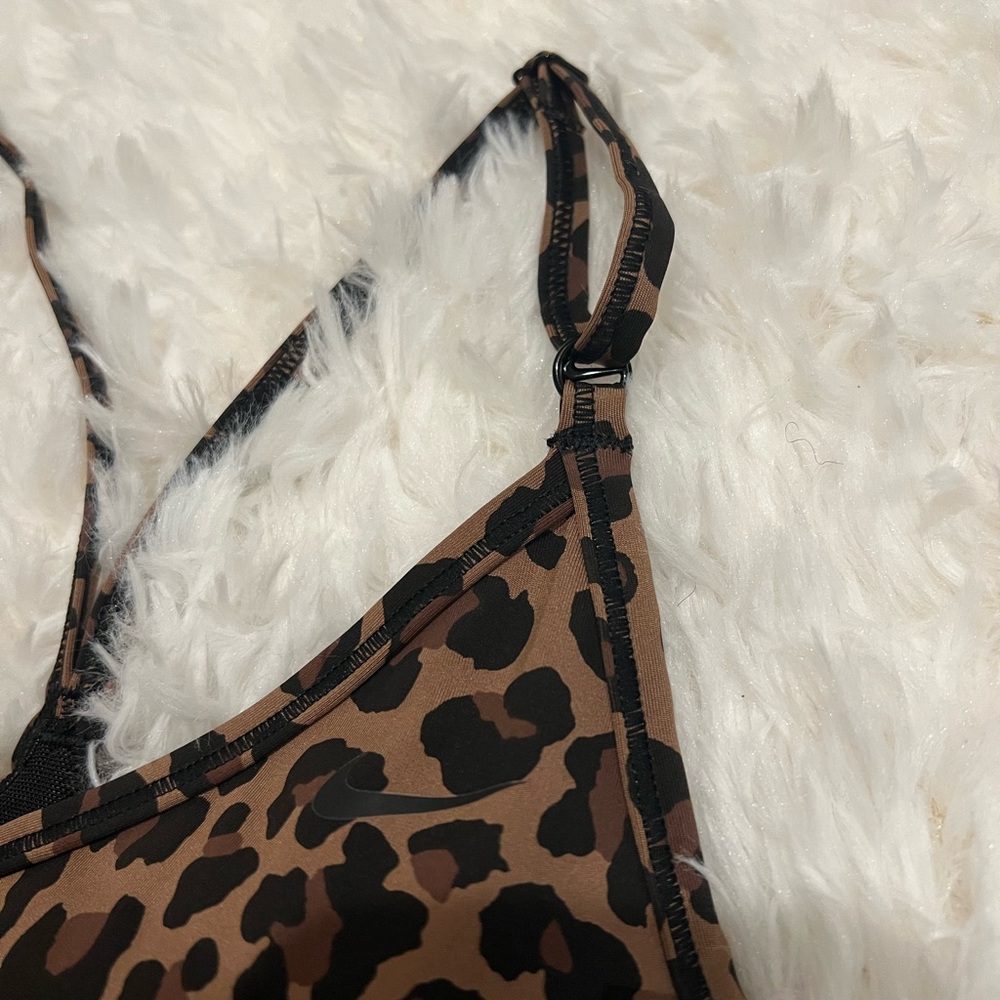✰ nike sports bra ✰ - Picture 3 of 4